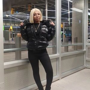 Meet your Posher, Alexis